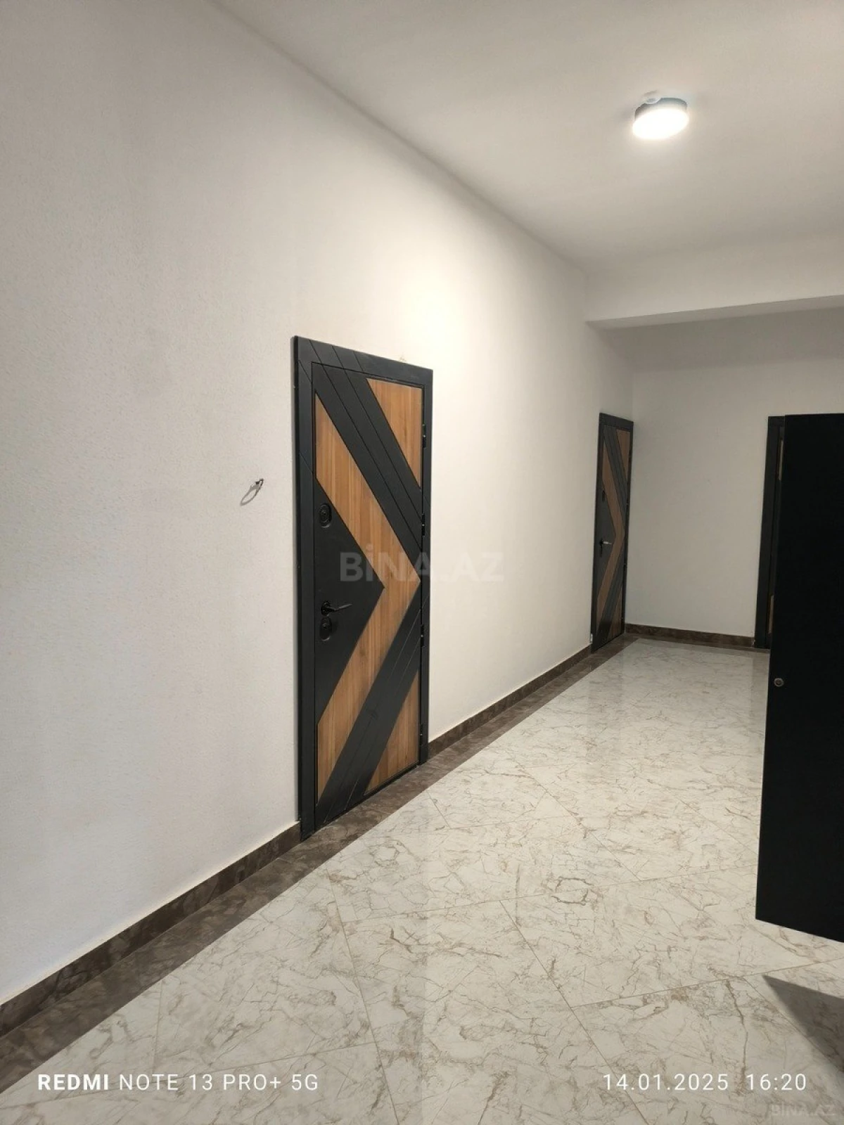 Satılır 3 otaqlı mənzil 127 m²