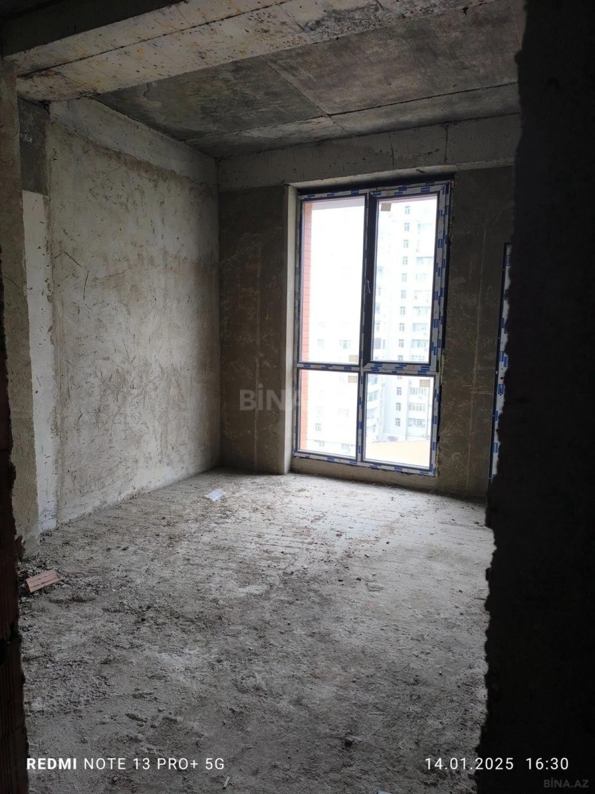 Satılır 3 otaqlı mənzil 127 m²