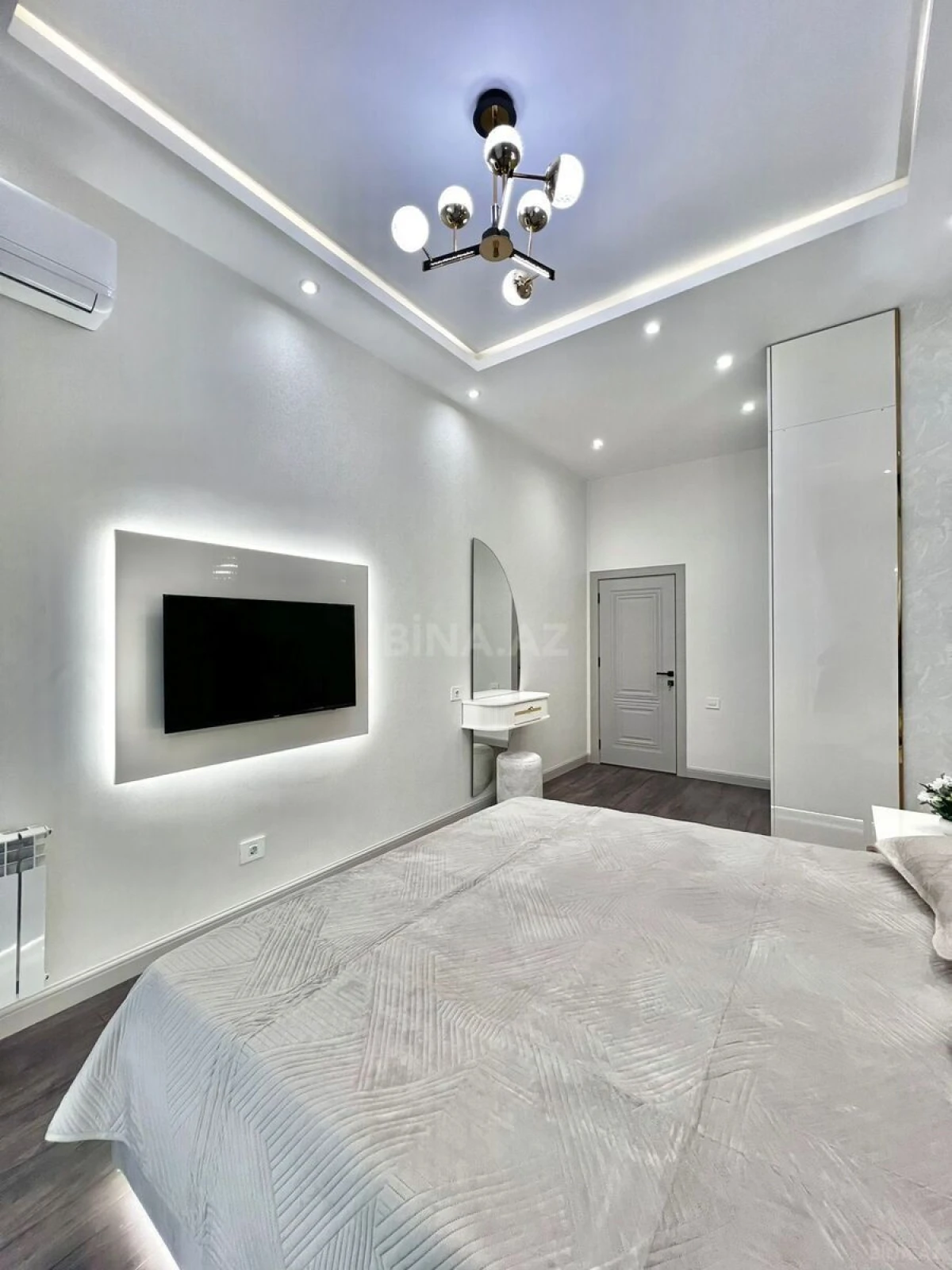 Kirayə verilir 2 otaqlı mənzil 70 m²