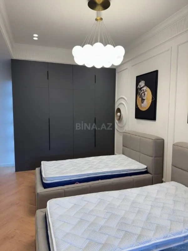 Satılır 3 otaqlı mənzil 110 m²