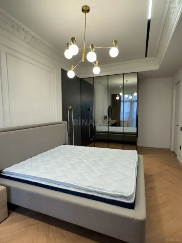 Satılır 3 otaqlı mənzil 110 m²