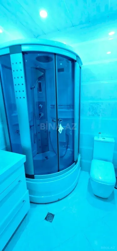 Satılır 5 otaqlı mənzil 225 m²