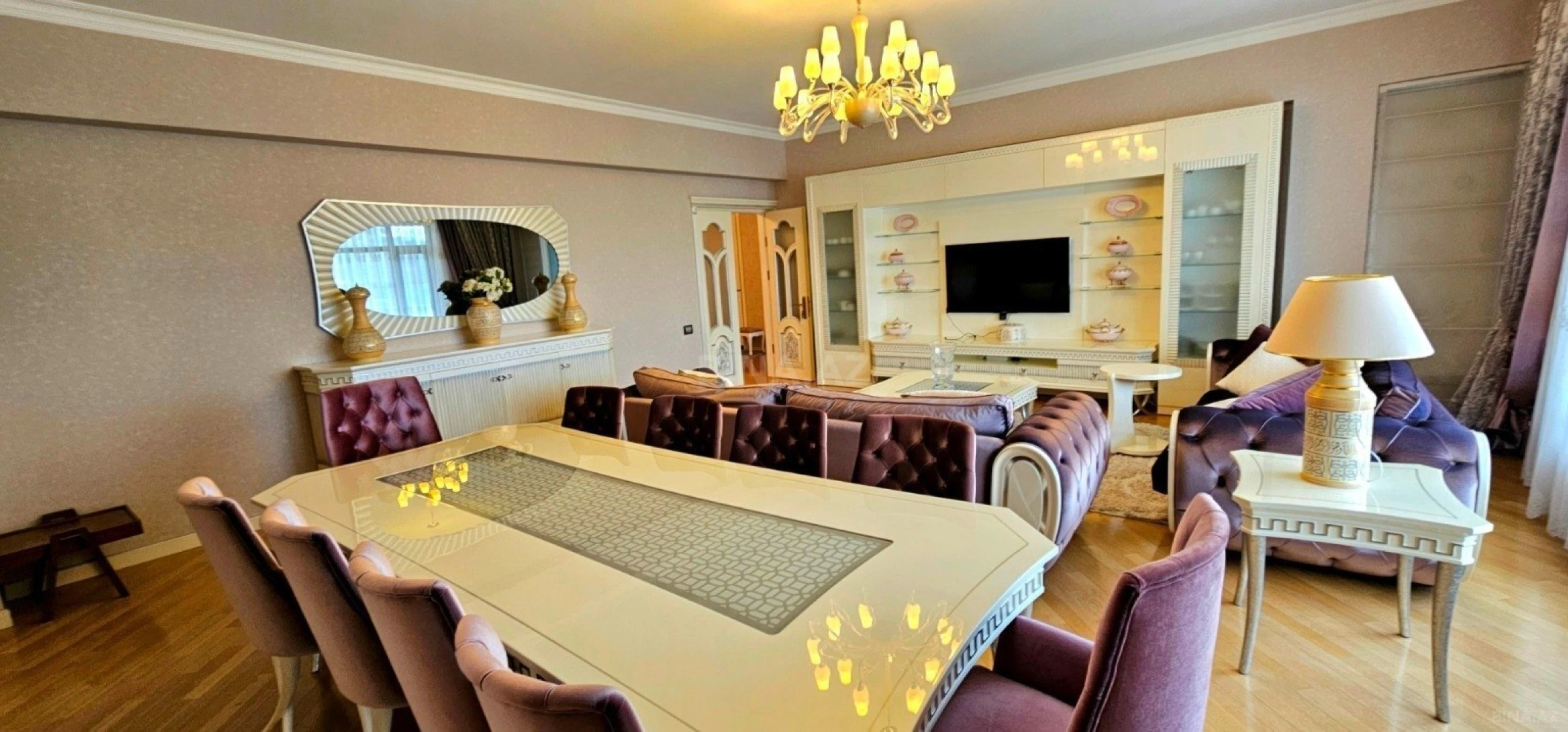Satılır 5 otaqlı mənzil 225 m²