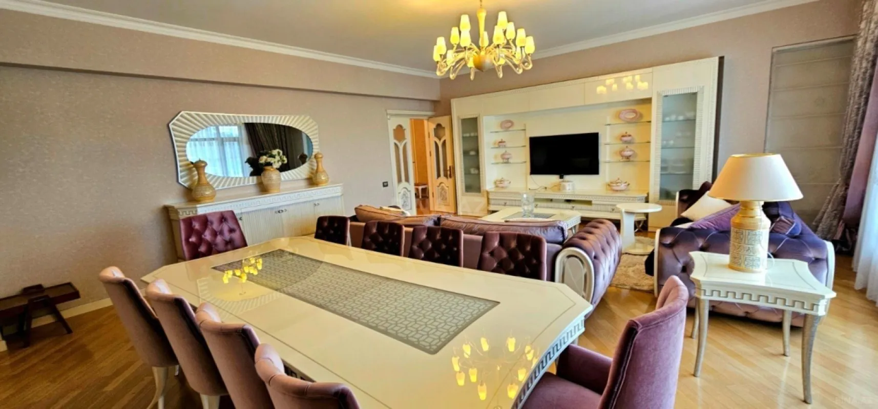 Satılır 5 otaqlı mənzil 225 m²