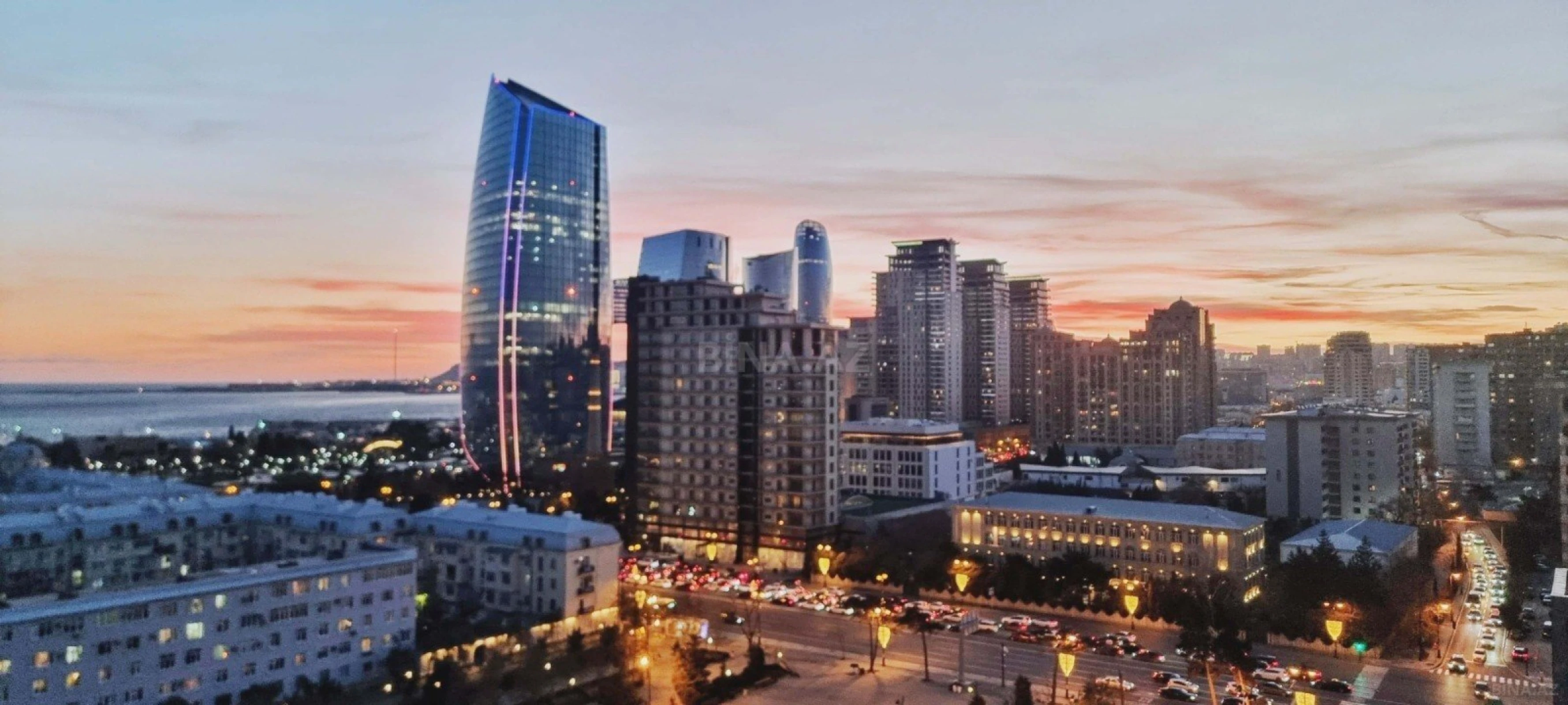 Satılır 5 otaqlı mənzil 225 m²