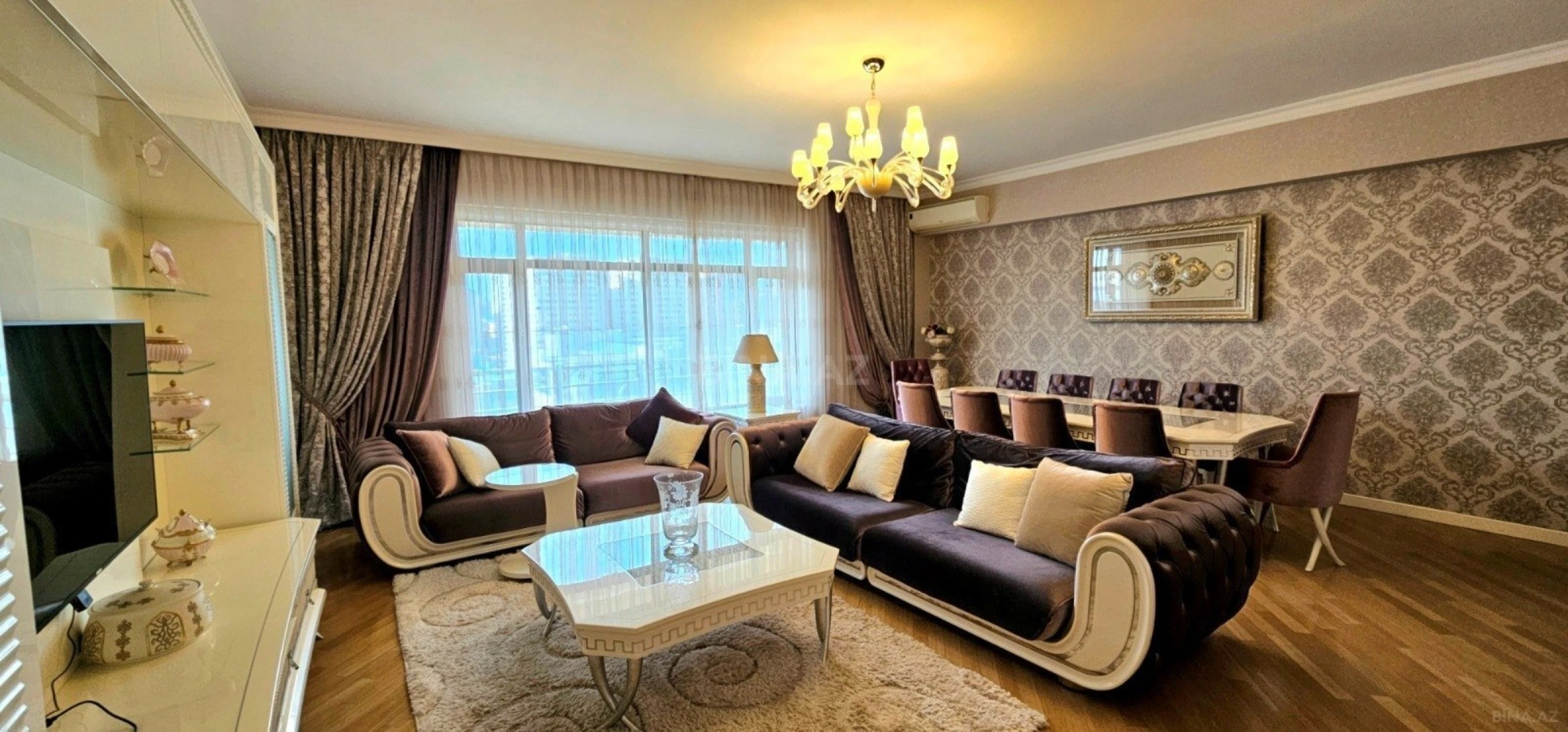 Satılır 5 otaqlı mənzil 225 m²