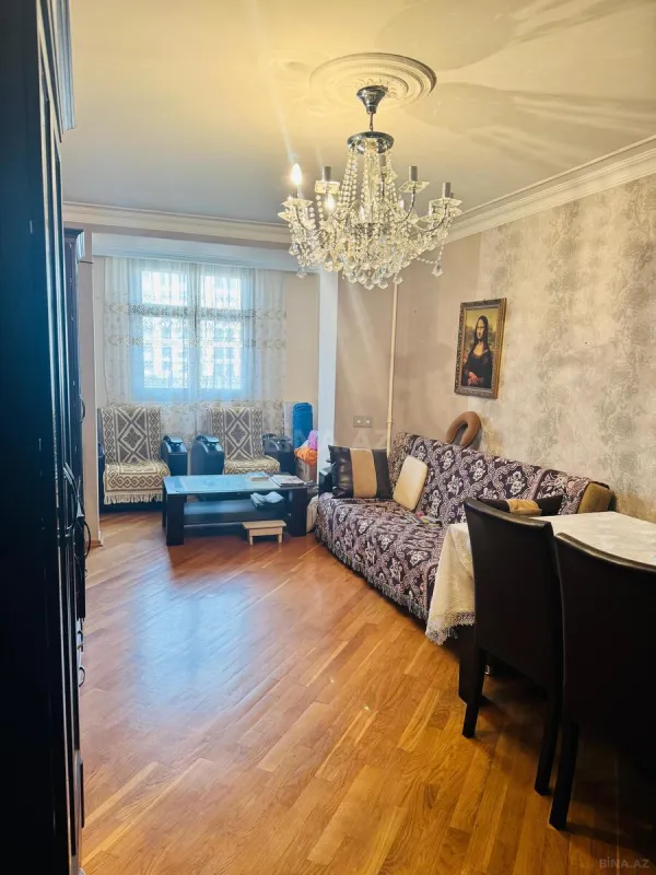 Satılır 2 otaqlı mənzil 60 m²