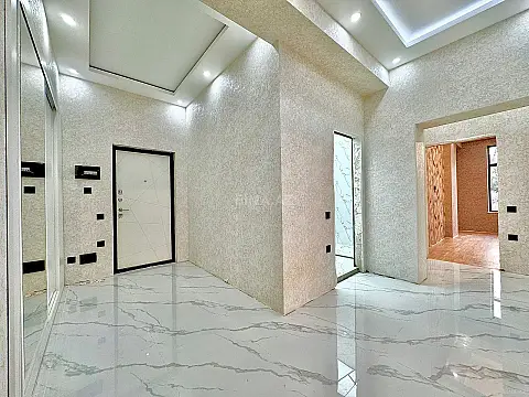 Satılır 3 otaqlı mənzil 92 m²