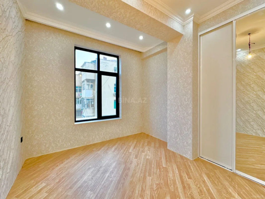 Satılır 3 otaqlı mənzil 92 m²