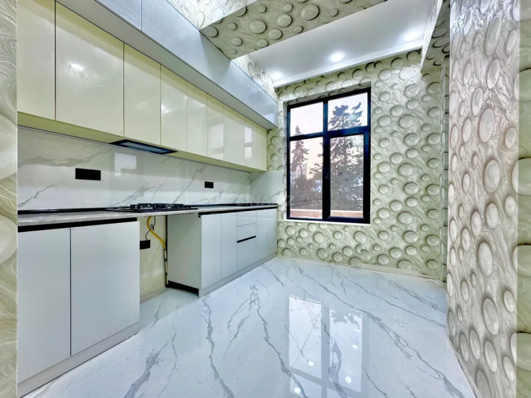 Satılır 3 otaqlı mənzil 92 m²