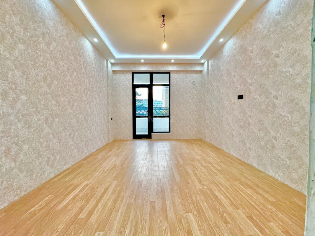 Satılır 3 otaqlı mənzil 92 m²