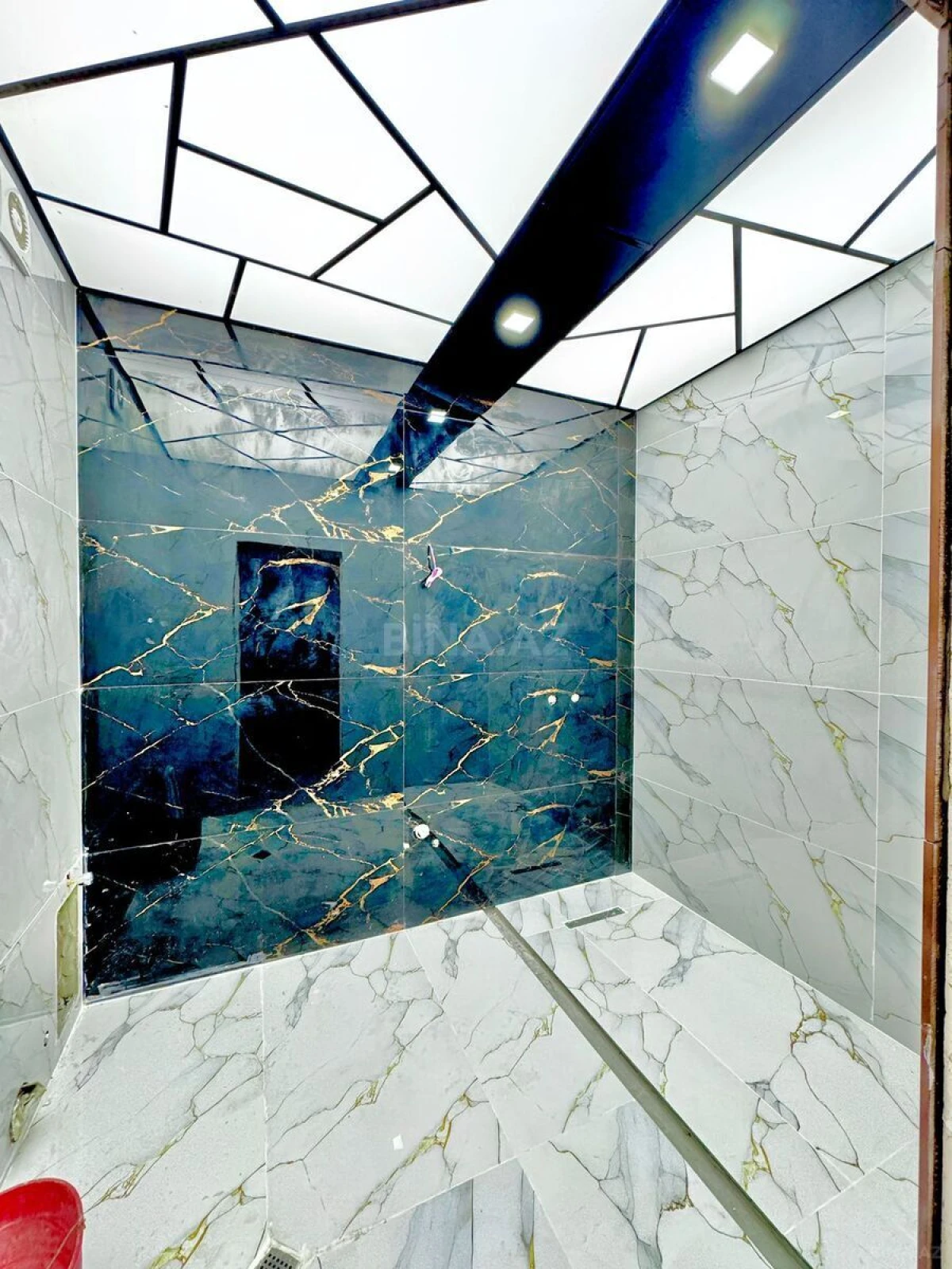 Satılır 3 otaqlı mənzil 92 m²