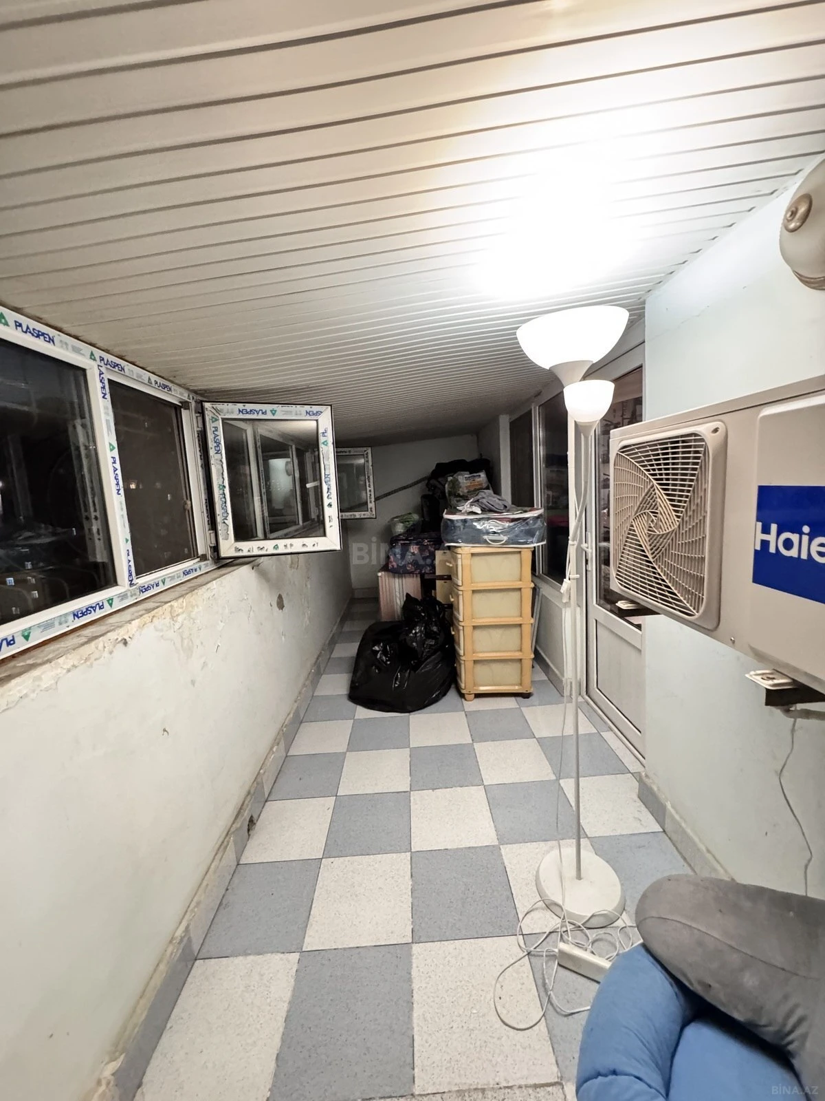 Satılır 4 otaqlı mənzil 180 m²