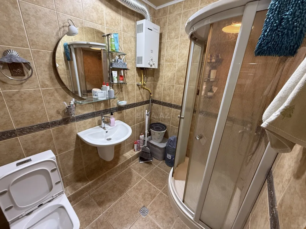 Satılır 4 otaqlı mənzil 120 m²