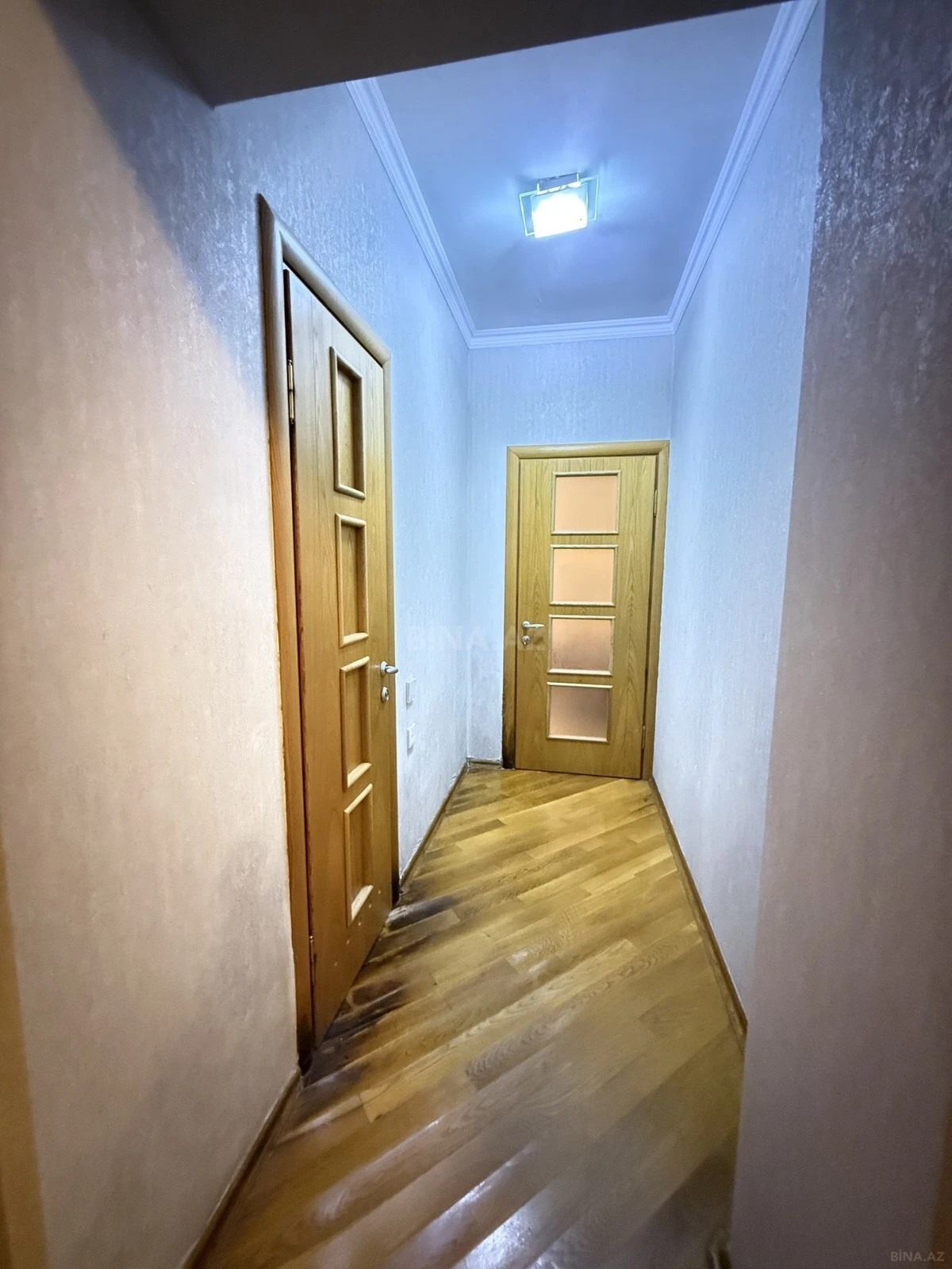 Satılır 4 otaqlı mənzil 120 m²