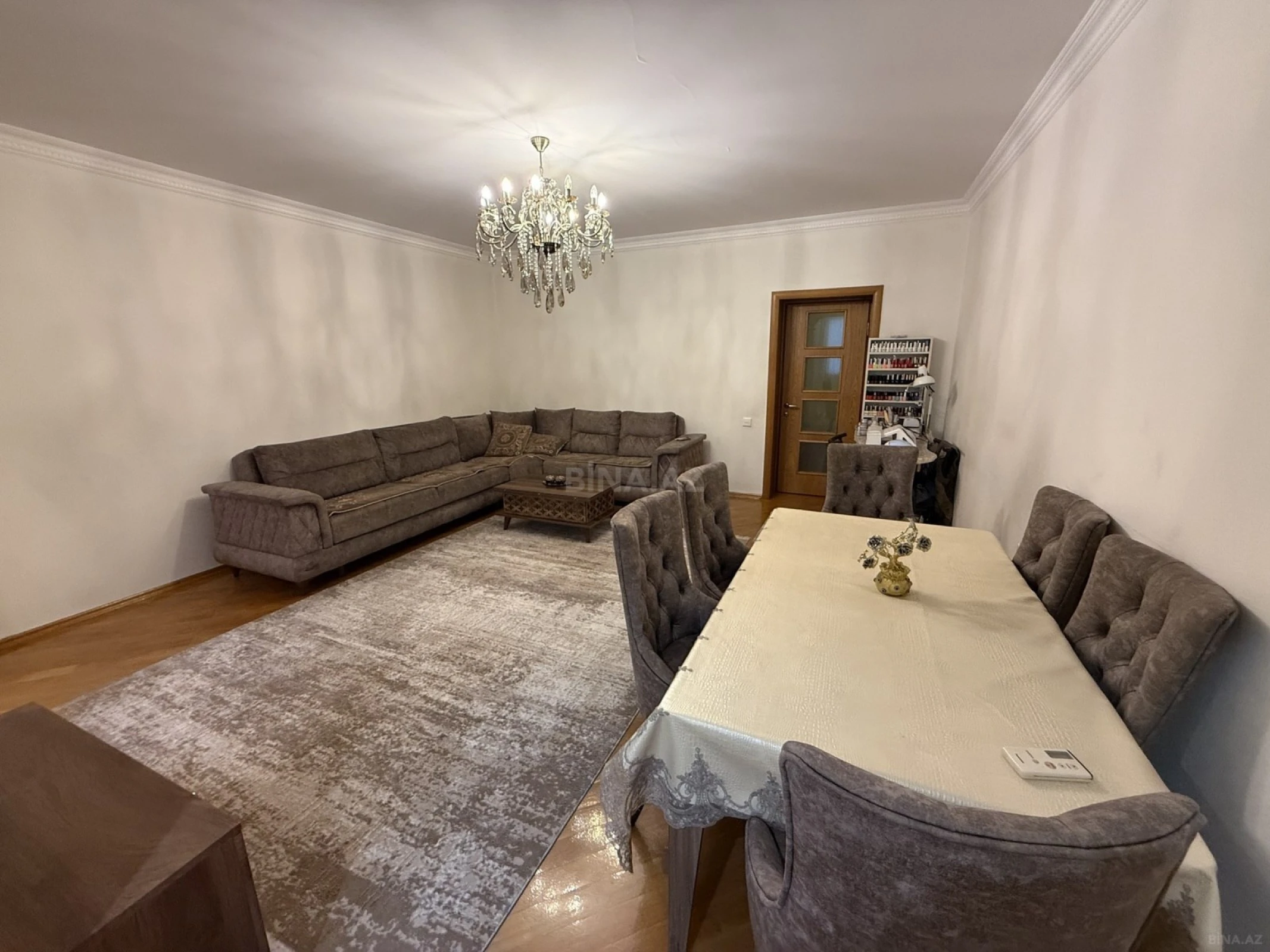 Satılır 4 otaqlı mənzil 120 m²