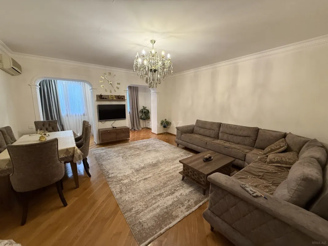 Satılır 4 otaqlı mənzil 120 m²