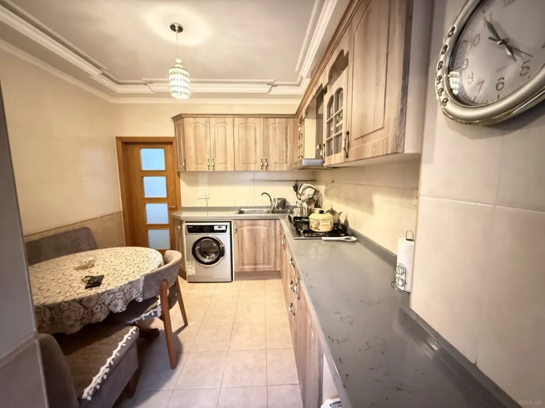 Satılır 4 otaqlı mənzil 120 m²