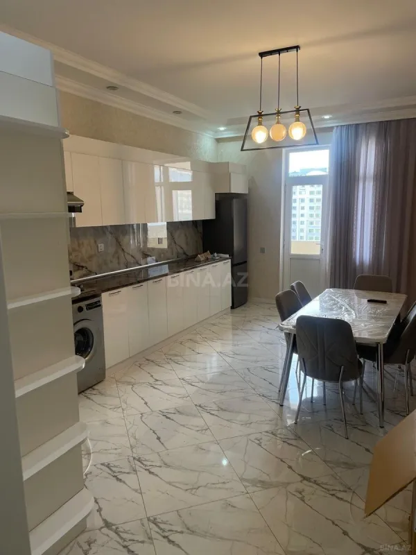 Kirayə verilir 3 otaqlı mənzil 155 m²