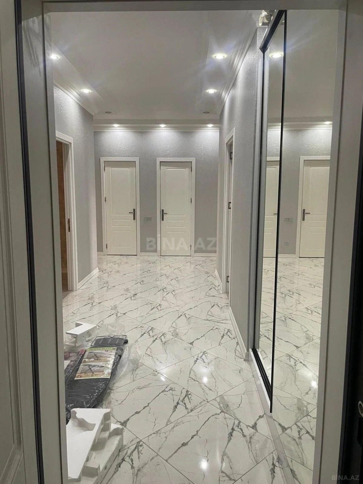 Kirayə verilir 3 otaqlı mənzil 155 m²