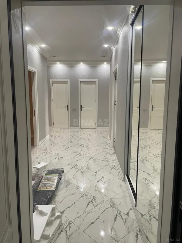 Kirayə verilir 3 otaqlı mənzil 155 m²