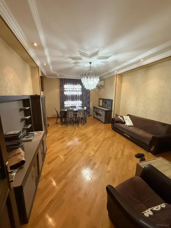 Satılır 4 otaqlı mənzil 169 m²
