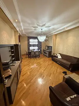 Satılır 4 otaqlı mənzil 169 m²