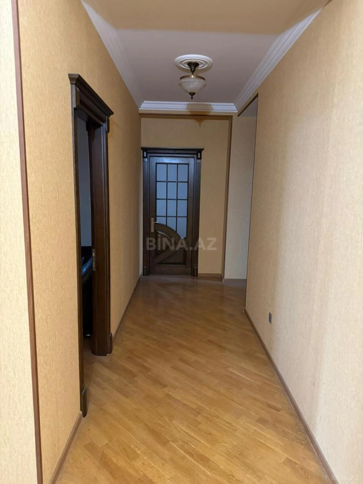 Satılır 4 otaqlı mənzil 169 m²
