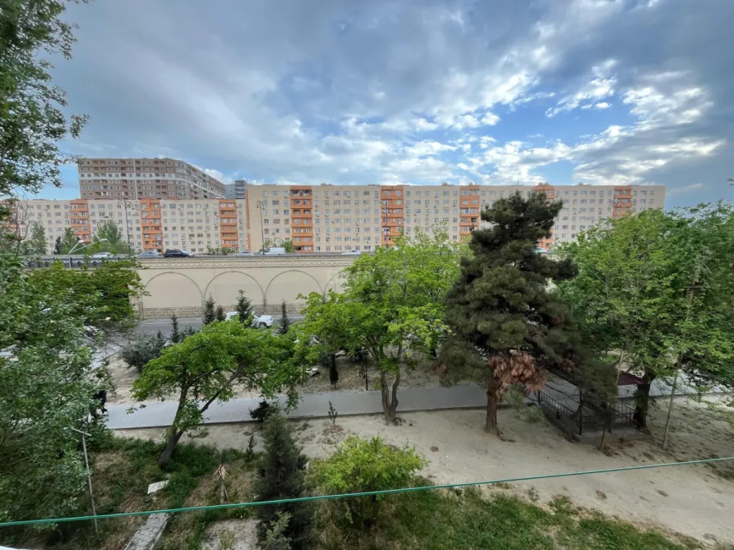 Satılır 3 otaqlı mənzil 70 m²