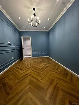 Satılır 4 otaqlı mənzil 161 m²