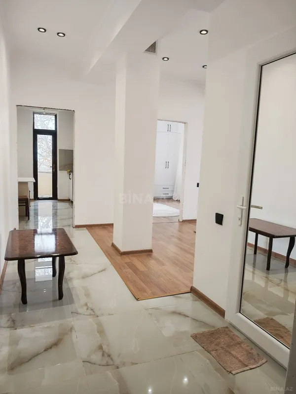 Satılır 2 otaqlı mənzil 72 m²