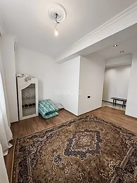 Satılır 2 otaqlı mənzil 72 m²