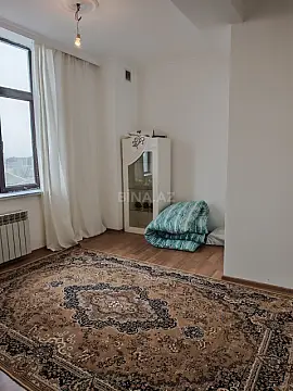 Satılır 2 otaqlı mənzil 72 m²