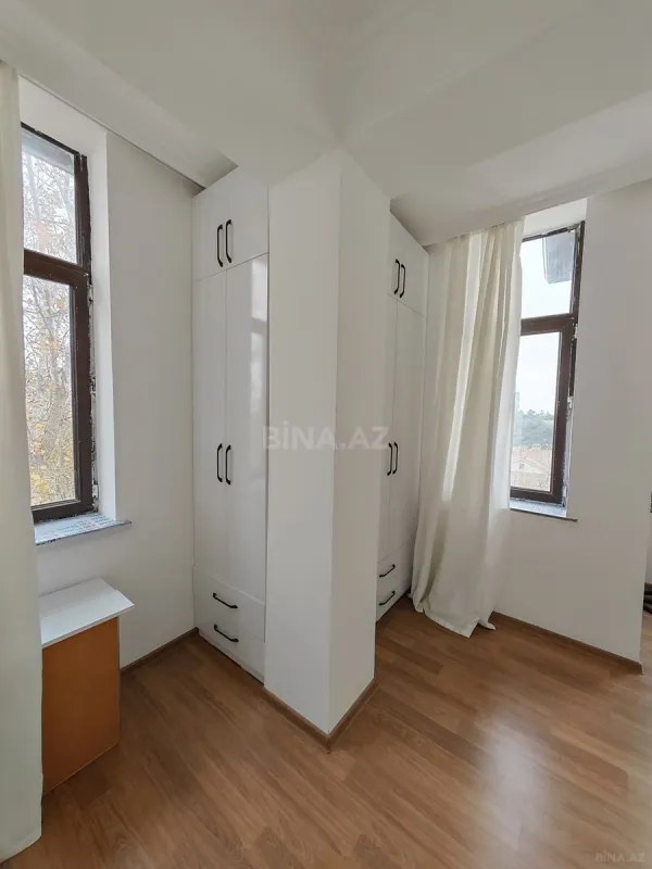 Satılır 2 otaqlı mənzil 72 m²