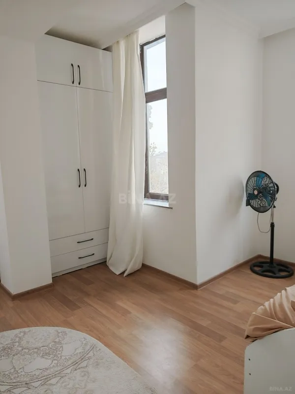 Satılır 2 otaqlı mənzil 72 m²