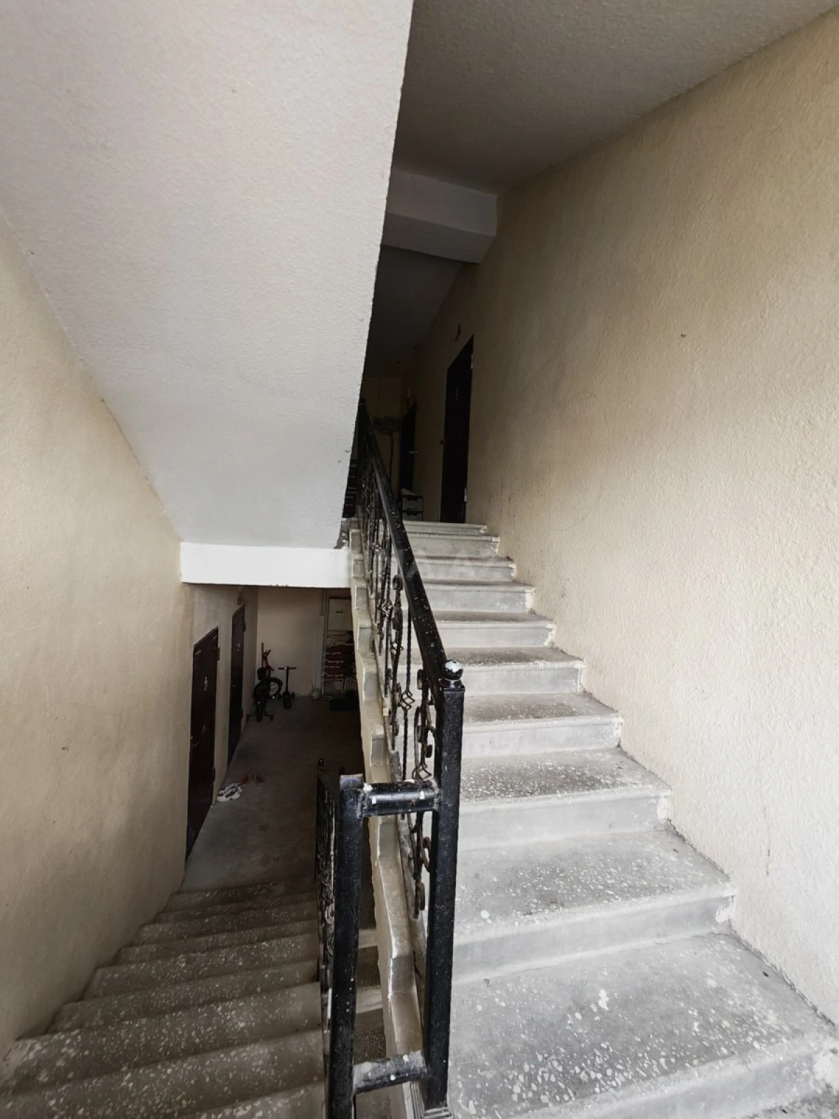 Satılır 2 otaqlı mənzil 72 m²