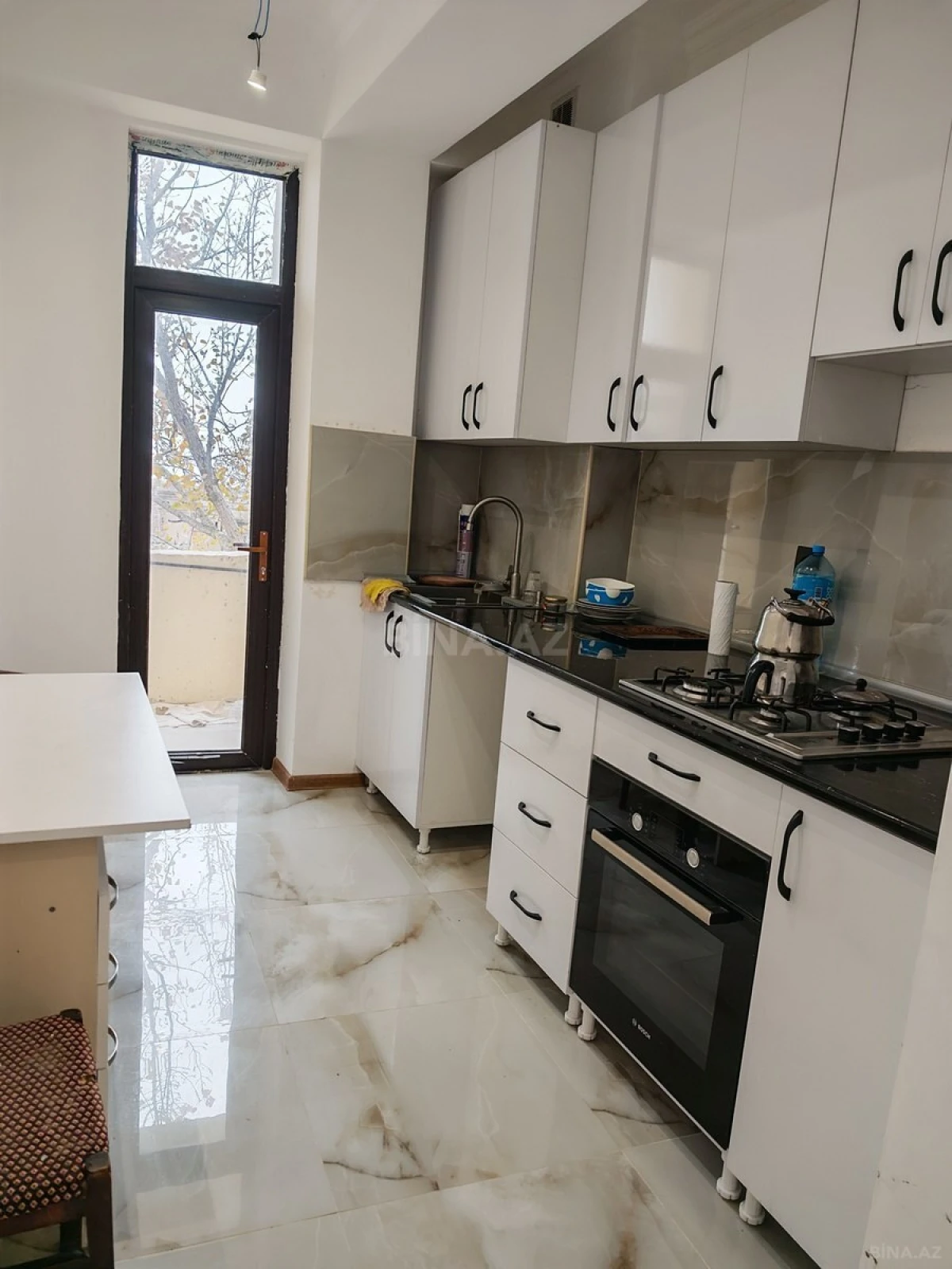 Satılır 2 otaqlı mənzil 72 m²