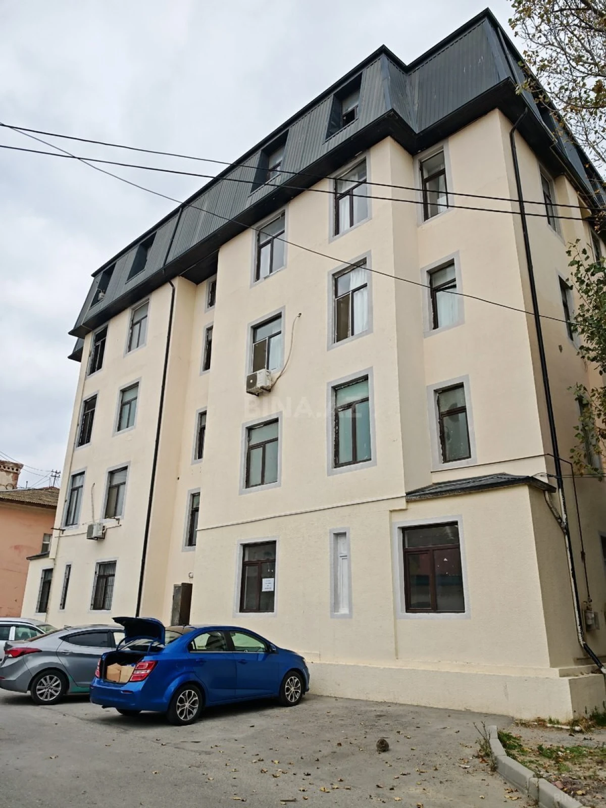 Satılır 2 otaqlı mənzil 72 m²