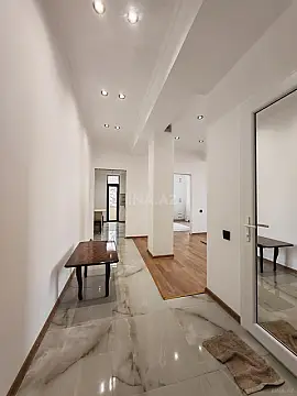 Satılır 2 otaqlı mənzil 72 m²