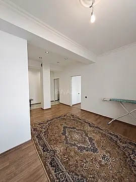 Satılır 2 otaqlı mənzil 72 m²