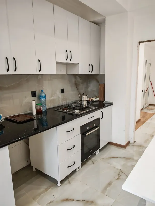 Satılır 2 otaqlı mənzil 72 m²
