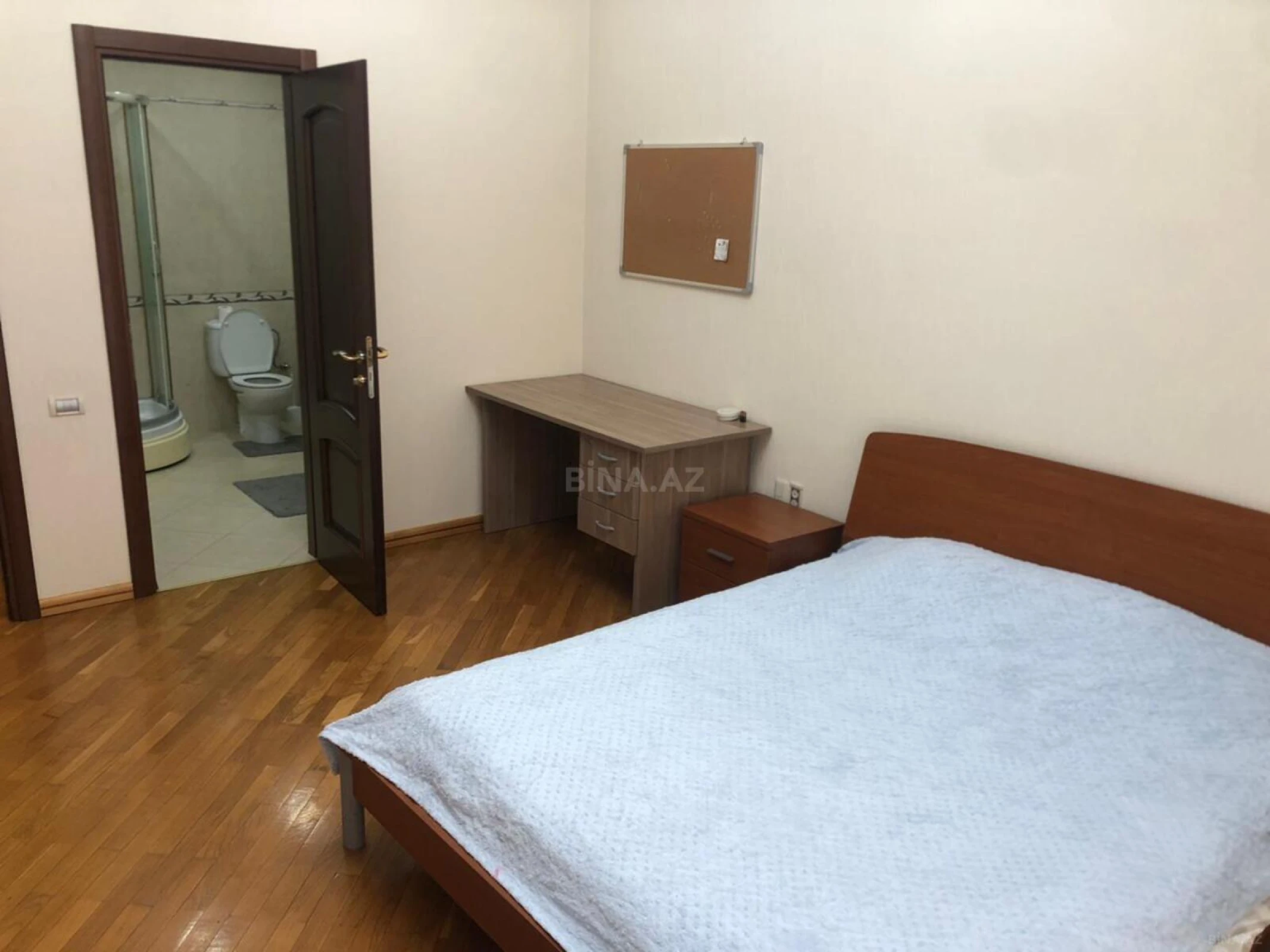 Kirayə verilir 3 otaqlı mənzil 155 m²