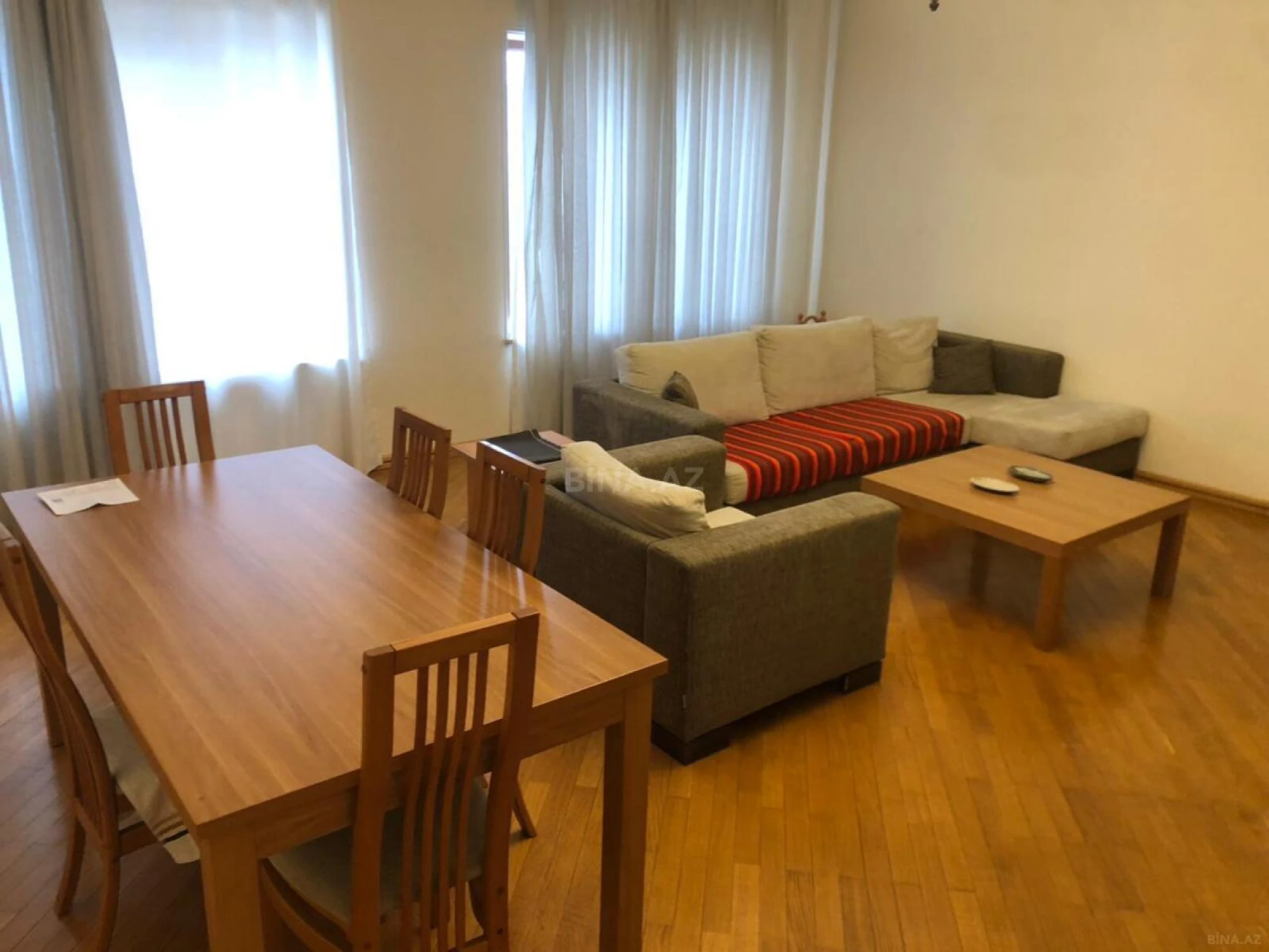 Kirayə verilir 3 otaqlı mənzil 155 m²