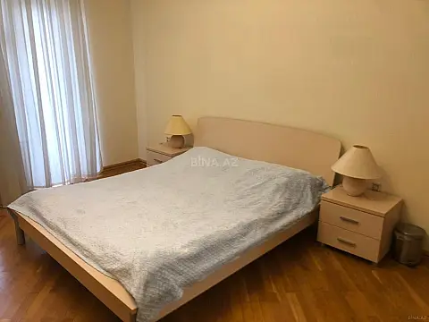 Kirayə verilir 3 otaqlı mənzil 155 m²