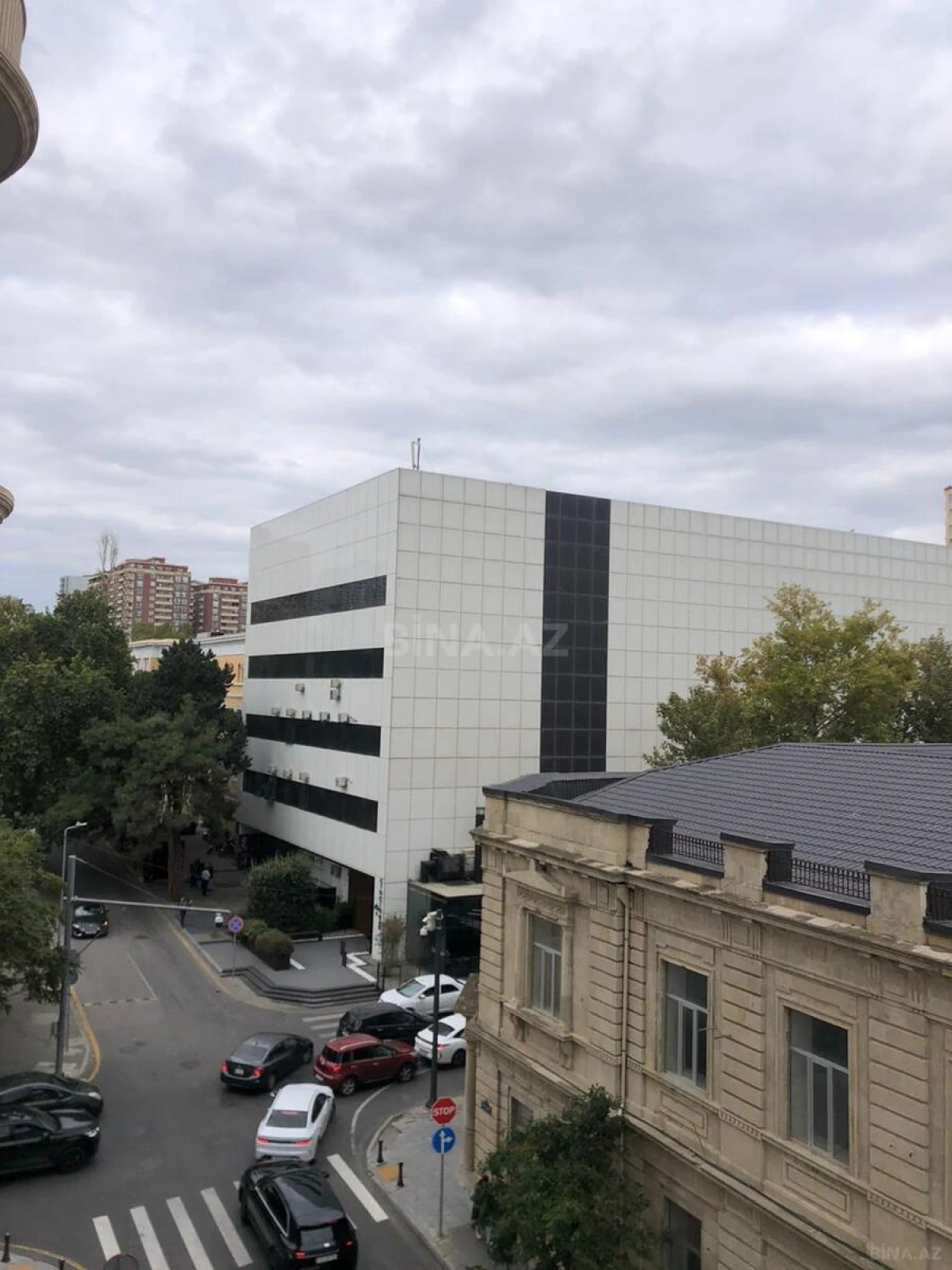 Kirayə verilir 3 otaqlı mənzil 155 m²