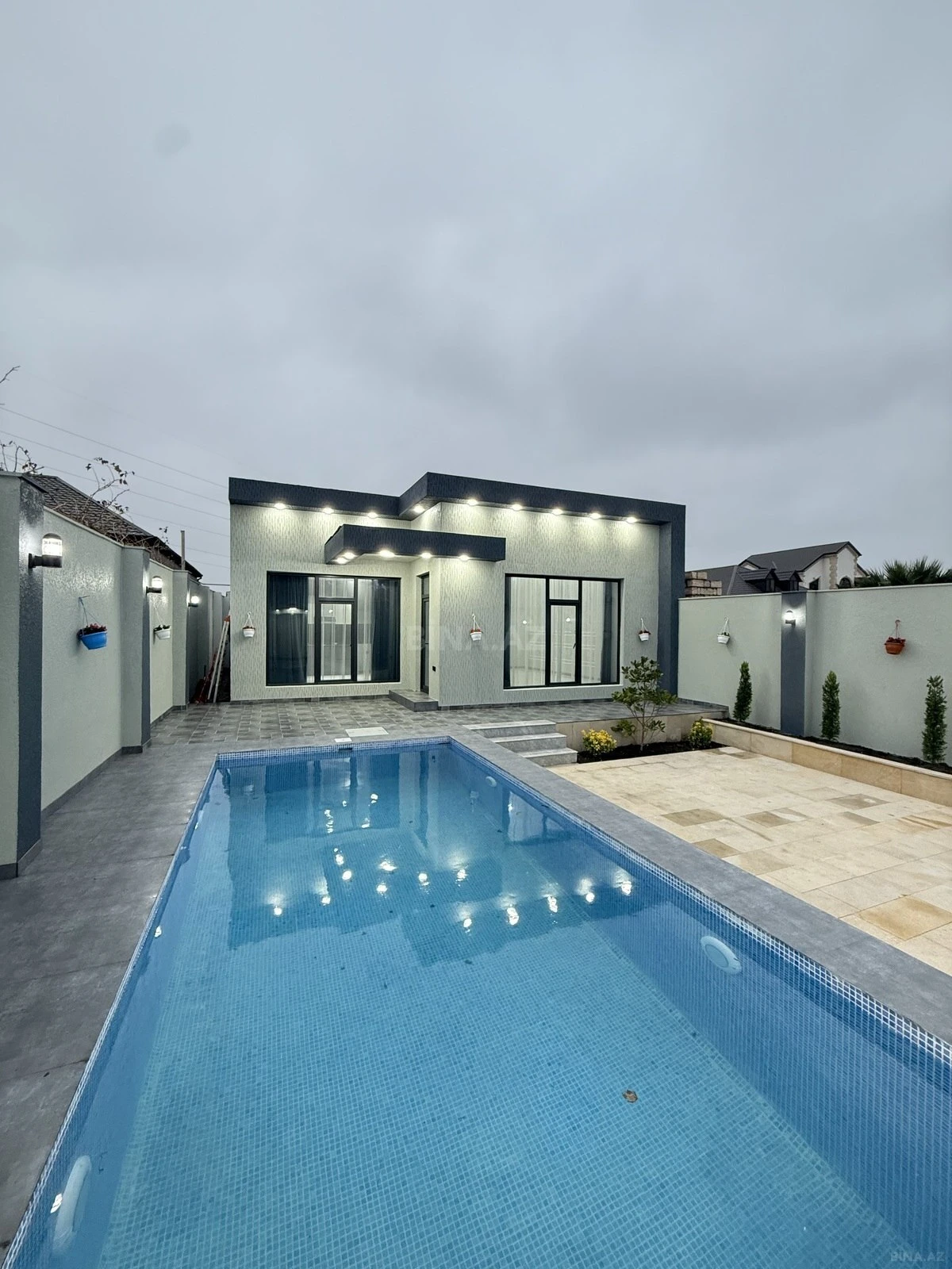 Satılır 4 otaqlı həyət evi 150 m²