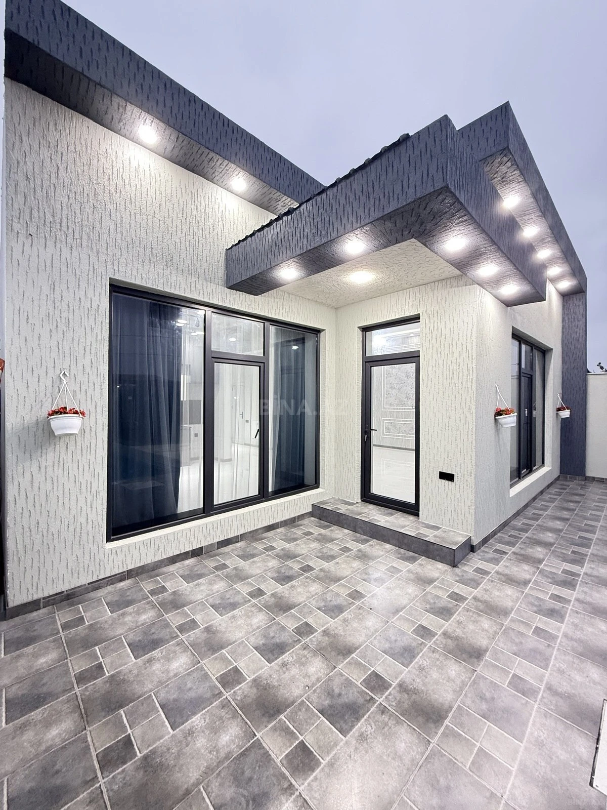 Satılır 4 otaqlı həyət evi 150 m²