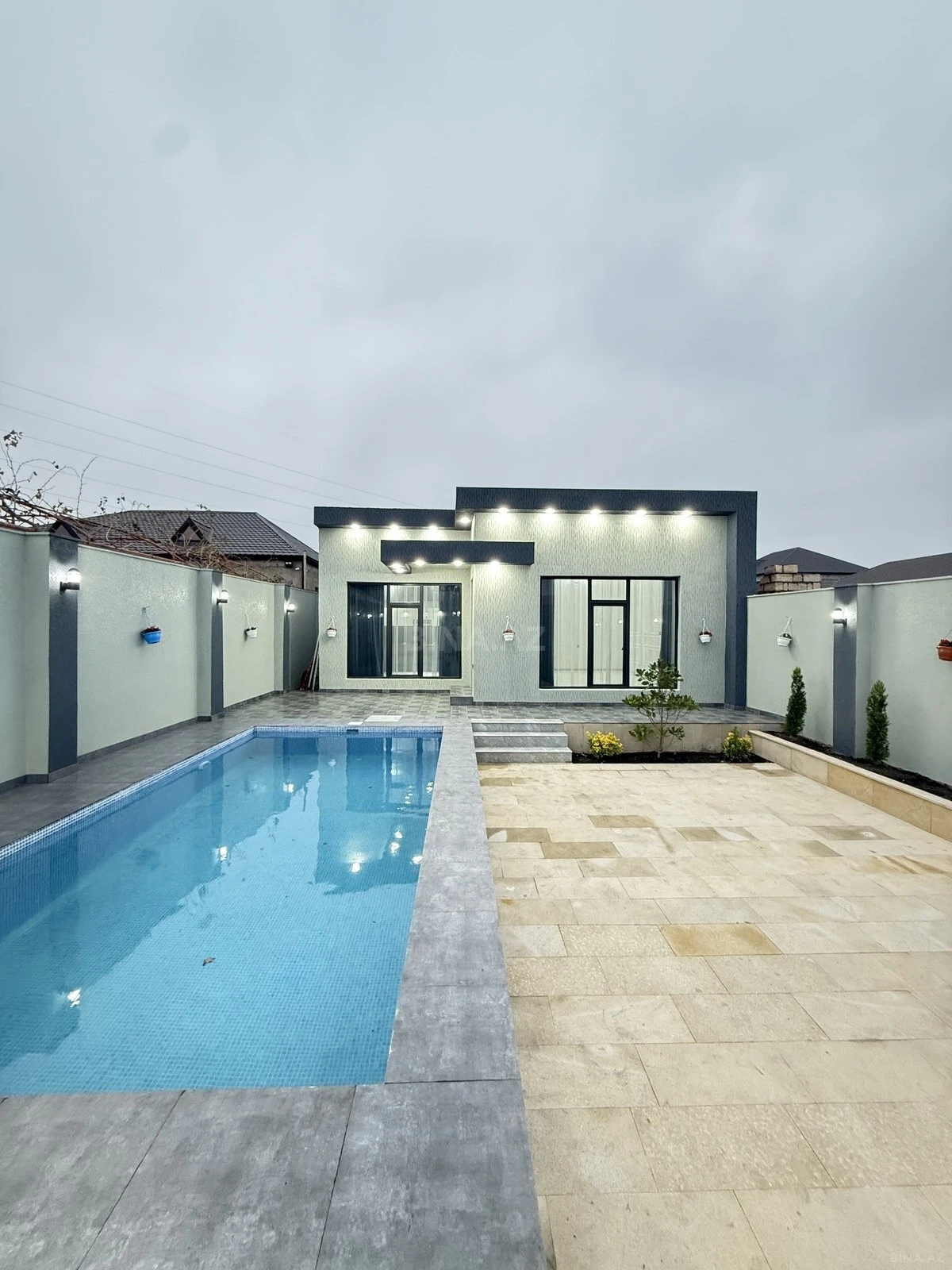 Satılır 4 otaqlı həyət evi 150 m²