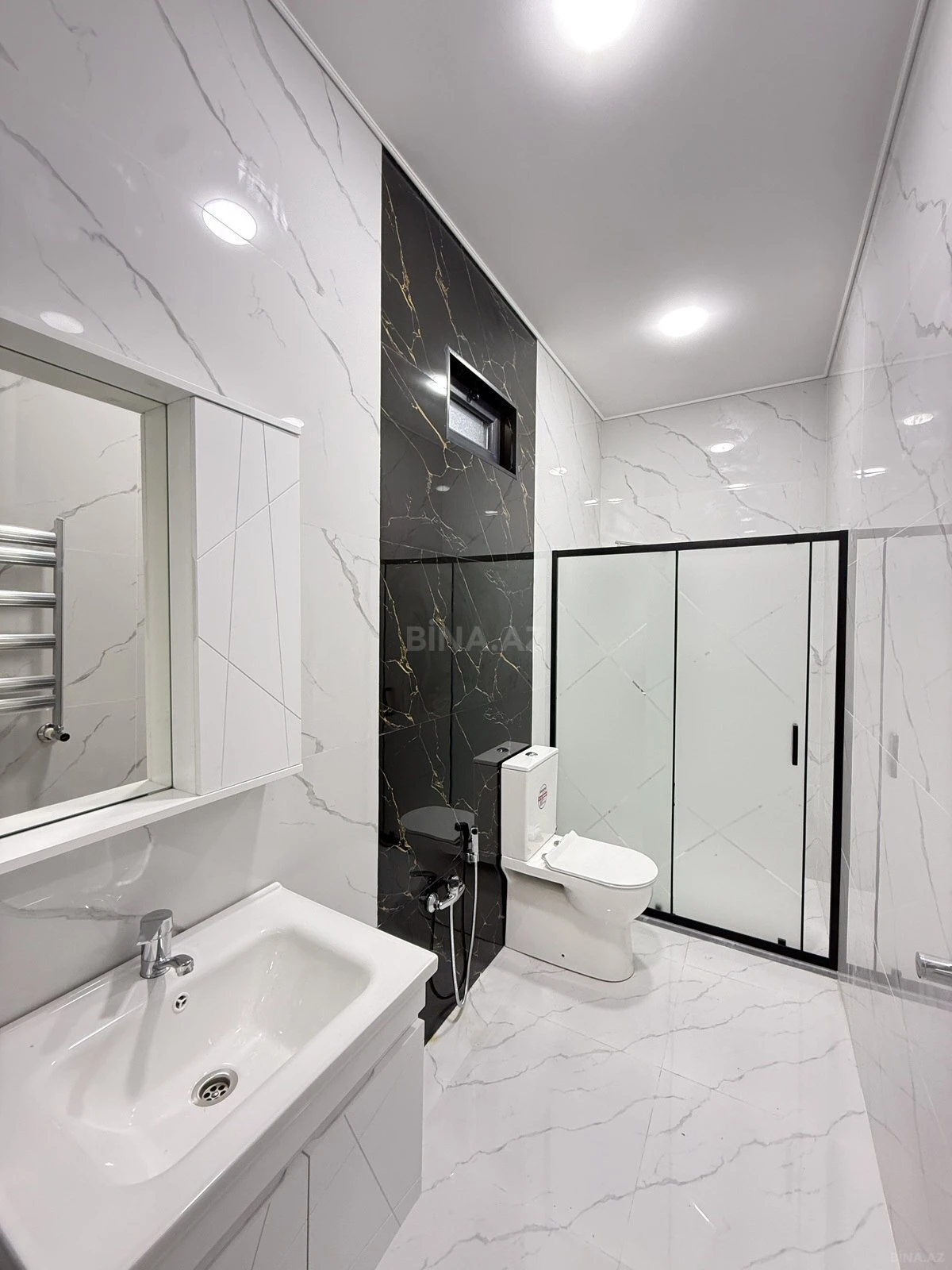 Satılır 4 otaqlı həyət evi 150 m²