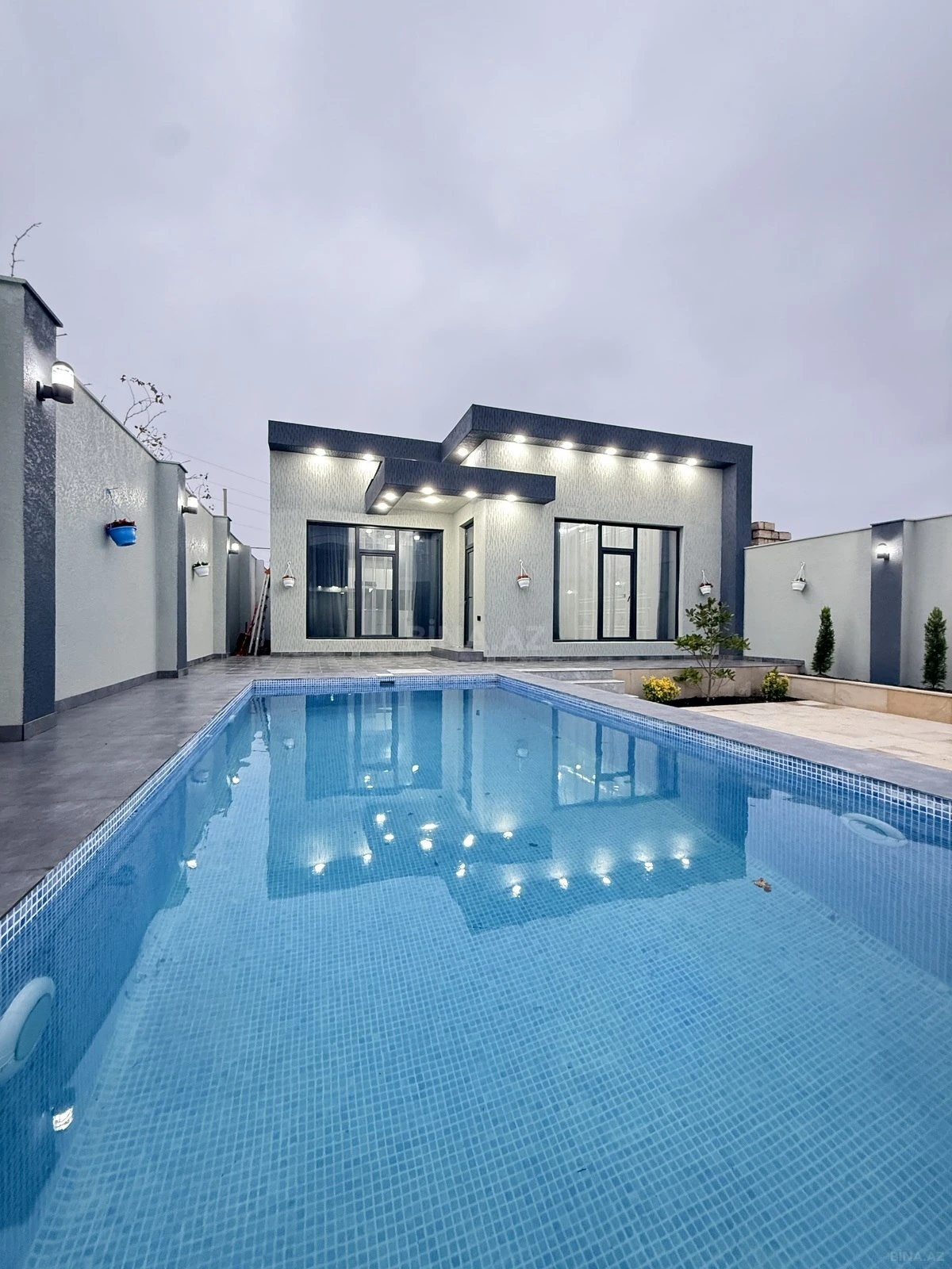 Satılır 4 otaqlı həyət evi 150 m²